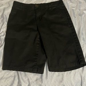 Classic Chino Black Shorts